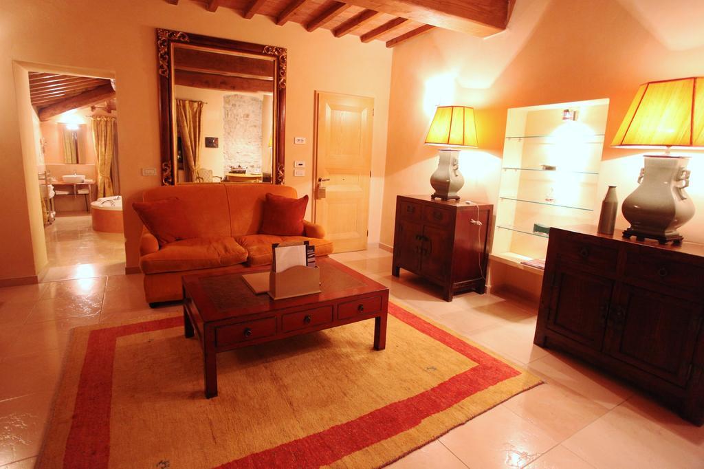Villa Mangiacane - Small Luxury Hotels Of The World Сан Кашано ин Вал ди Пеза Екстериор снимка